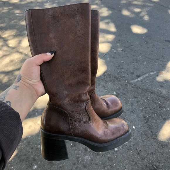 90’s CHUNKY BOOTS - Picture 6 of 7